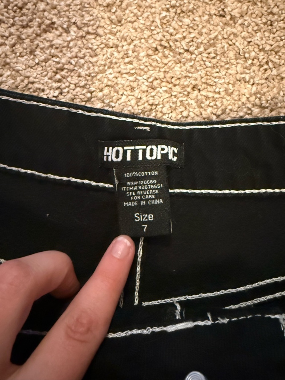 Hot Topic Black Frayed Star Patch Wide Leg Pants Size 7 - Picture 7 of 10